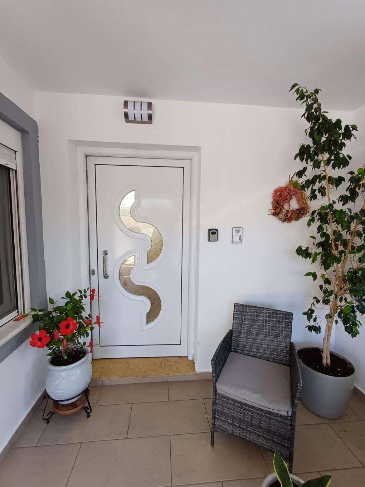 Luxury Apartment Амаринтос Экстерьер фото